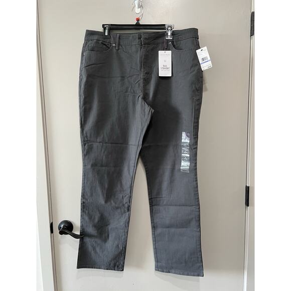 Bundle Gloria Vanderbilt Jeans Black /Grey Rinse Rail Straight Slimming NWT S-18 - Picture 4 of 10